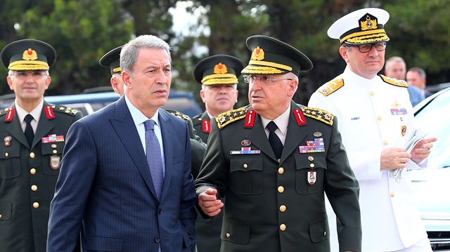 Milli Savunma Bakanı Hulusi Akar, bedelli askerlikle ilgili süreci takip ettiklerini açıkladı.