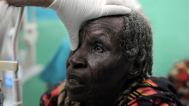 Afrika'da 1 milyon kişiye katarakt ameliyatı yapılacak ve 10 milyon gözlük dağıtılacak.