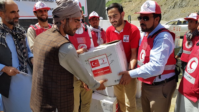 Afganistan'da Türk Kızılayı, sel afetinden etkilenen 227 aileye yardım götürdü.