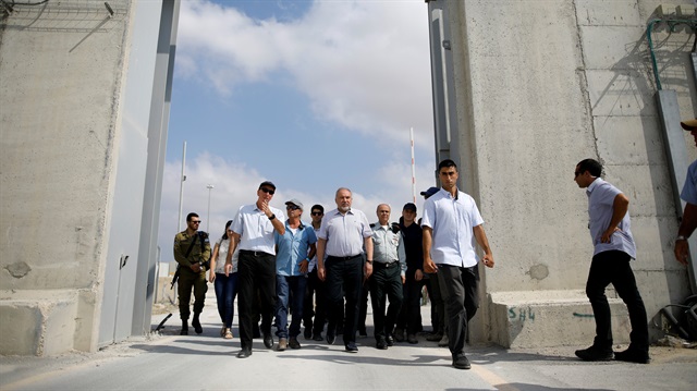 Israeli Defense Minister Avigdor Lieberman visits Gaza's Kerem Shalom crossing