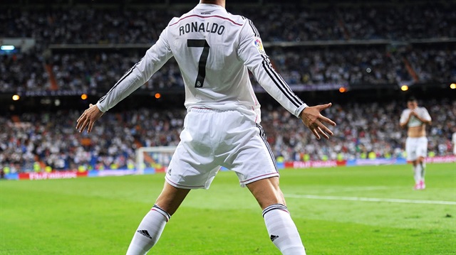 2009 yılında Real Madrid'e imza atan Ronaldo, 1 sezon 9 numaralı formayı giydikten sonraki tüm sezonlarda 7 numarayı giymişti.