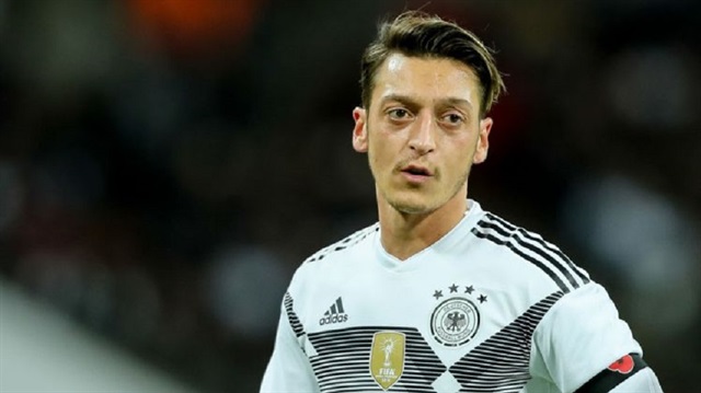 Mesut Özil'in milli takımı bırakma kararı, tüm dünyada büyük yankı uyandırdı.