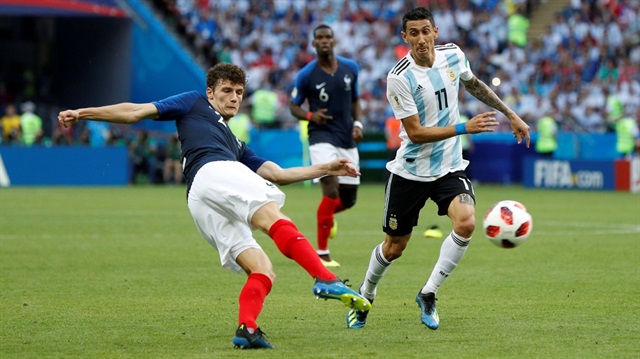 2018 Dünya Kupası son 16 turu maçında; Benjamin Pavard'ın Arjantin'e attığı gol, turnuvanın en güzel golü seçildi