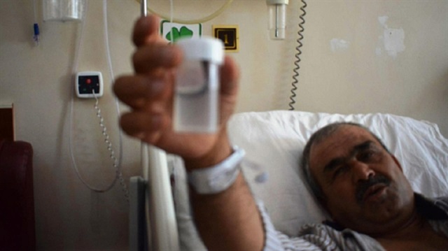 ​Hayvancılıkla uğraşan 63 yaşındaki Mustafa Doğru, bir ay boyunca boğazında sülükle yaşadı.