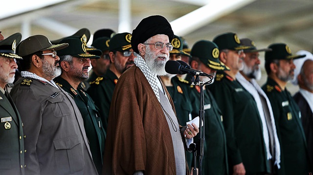 İran'da ekonomik kriz tartışmaları devam ediyor.