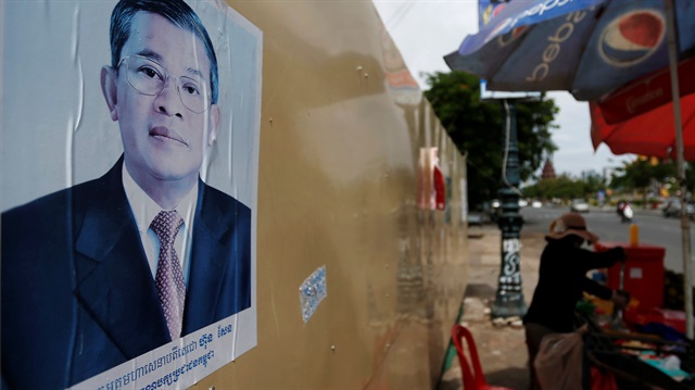 Kamboçya'da dün yapılan genel seçimlerde resmi olmayan sonuçlara göre, Hun Sen oyların en az yüzde 70'ini aldı.