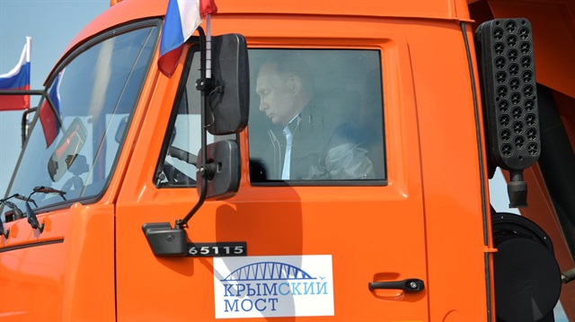 
Kerç köprüsünü Rusya Devlet Başkanı Vladimir Putin açmıştı.