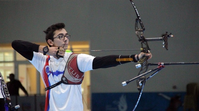 Turkish archer Mete Gazoz