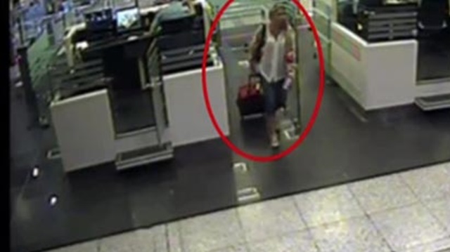 Türkiye'ye uyuşturucu taşıyan kadın havalimanında gözaltına alındı.