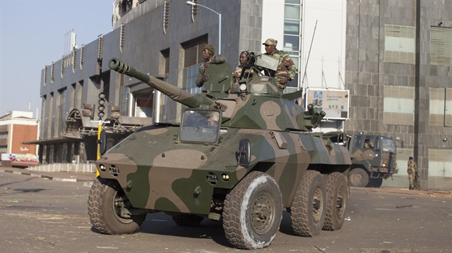 Zimbabwian army intervene opposition protesters

