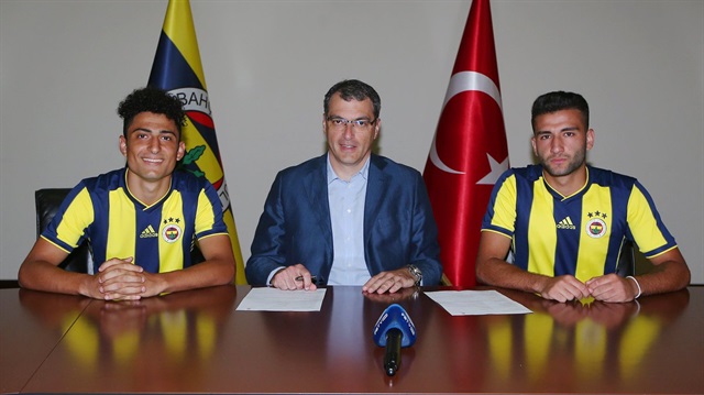 Comolli’nin kararı doğrultusunda iki futbolcuya sözleşme imzalatıldı.