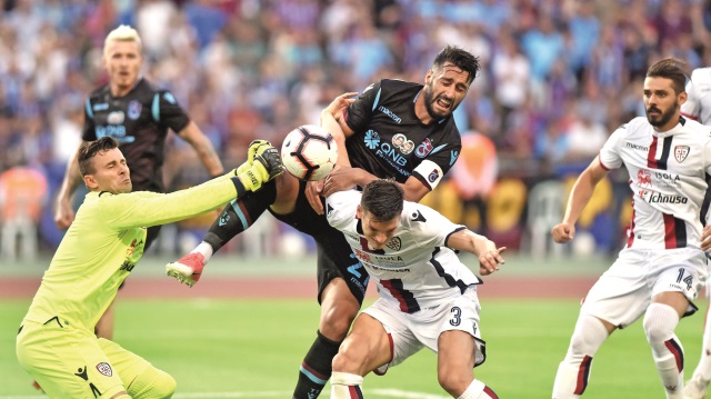 Trabzonspor, Cagliari ile 0-0 berabere kaldı.