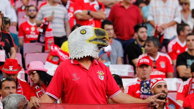 Benfica tribünleri Fenerbahçe maçına yoğun ilgi gösterdi.