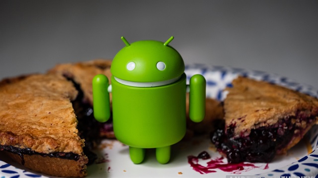 Google yeni Android P için yine bir şekerleme ismi olan Pie(tart) ismini seçti.