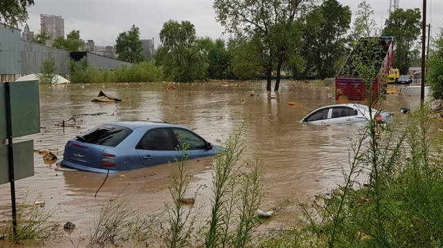Ordu'nun Ünye, Fatsa, Perşembe ilçelerinde etkili olan sağanak yağış sele neden oldu. 