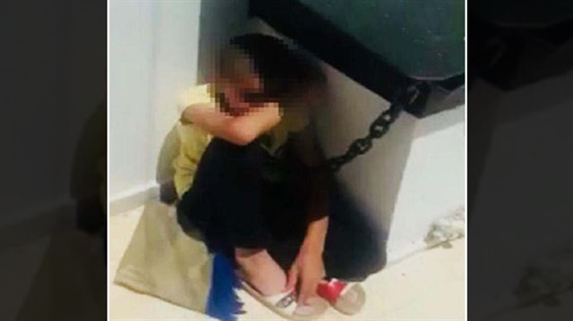 Urfa'da bacaya zincirle bağlanan çocuk olay yerine gelen polislerce kurtarıldı.