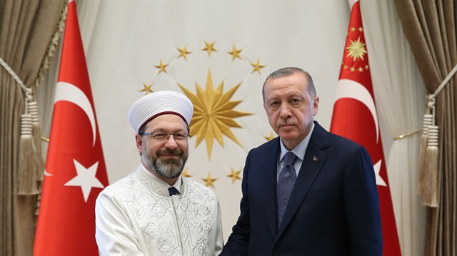 أردوغان في استقبال رئيس الشؤون الدينية