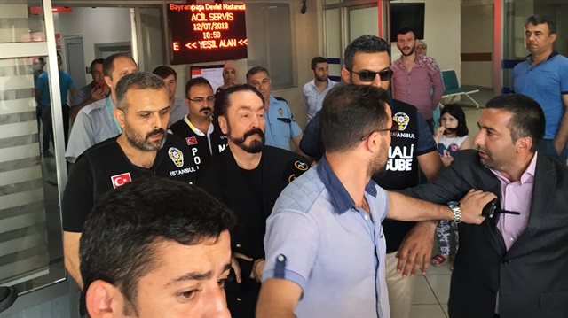 Adnan Oktar, suç örgütüne yönelik operasyonun ardından gözaltına alınmış ve sağlık kontrolünden geçirilmişti.