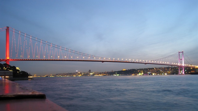 جسر الشهداء في اسطنبول