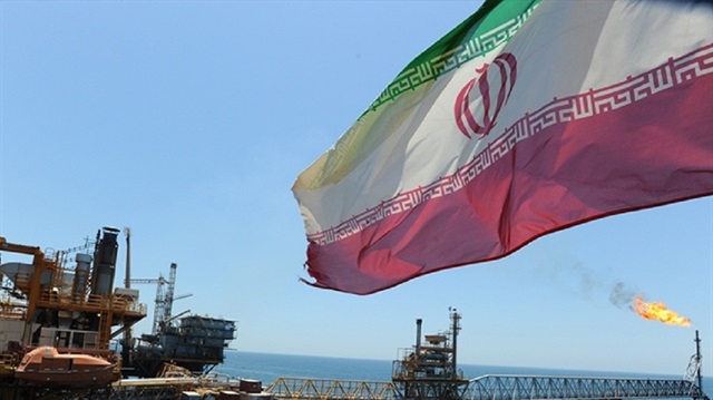 منح خصومات لعملاء النفط في إيران