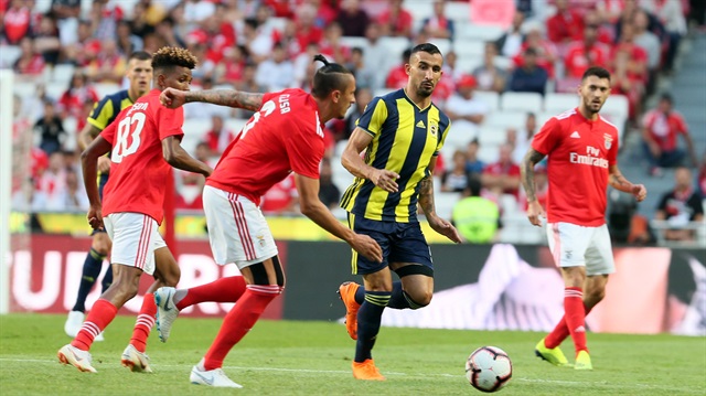 Şampiyonlar Ligi'nde Fenerbahçe ile Benfica karşı karşıya geliyor. 