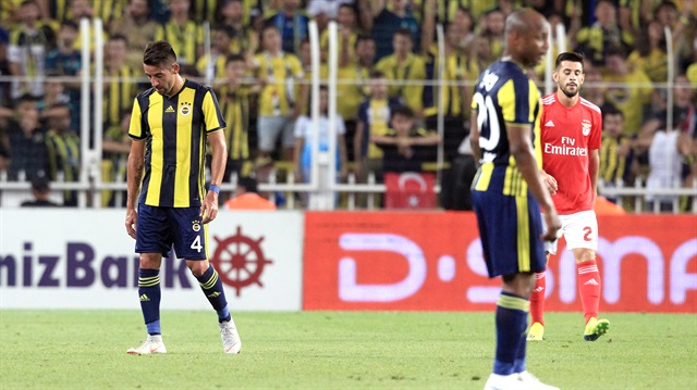 Fenerbahçe Şampiyonlar Ligi'ne havlu attı.