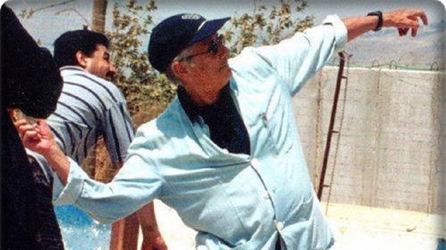 Edward Said'i İsrail'e taş atarken gösteren 3 Temmuz 2000 tarihli bu fotoğraf, ciddi bir gürültü koparmıştı.
