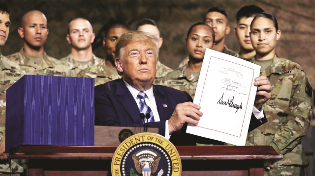 ABD Başkanı Donald Trump, ülke tarihinin en büyük savunma bütçesini New York’taki Fort Drum askeri üssünde imzaladı
