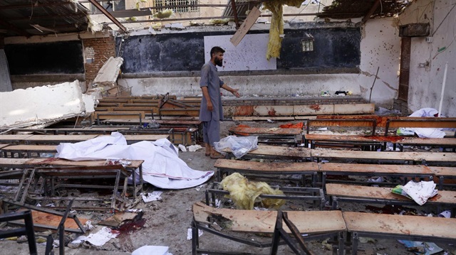 Afganistan'ın başkenti Kabil'de bir eğitim merkezinde düzenlenen intihar saldırısında 48 kişi hayatını kaybetti. 
