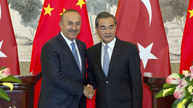 Dışişleri Bakanı Mevlüt Çavuşoğlu, Çinli mevkidaşı ile telefonda görüştü.
