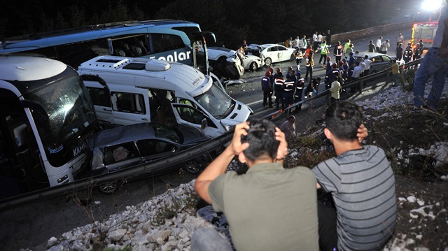 Bayram tatilinin ilk gününde meydana gelen kazalarda 10 kişi öldü, 58 kişi yaralandı.