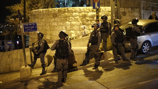 Israeli police close all gates of Al-Aqsa Mosque