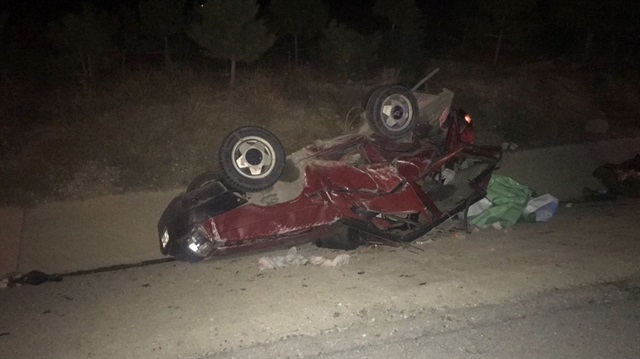 Afyon'da meydana gelen kazada 3 kişi öldü, 6 kişi yaralandı.