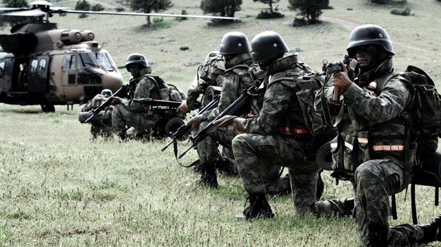 Güvenlik güçlerinin operasyonlarıyla köşeye sıkışan PKK'nın içine düştüğü durum mail yazışmalarında da ortaya çıktı.