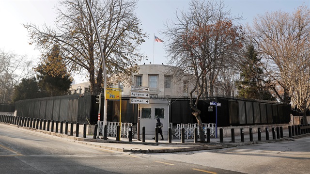 ABD Büyükelçiliği, saldırıda herhangi bir yaralılarının olmadığını ve süreci takip ettiklerini açıkladı.