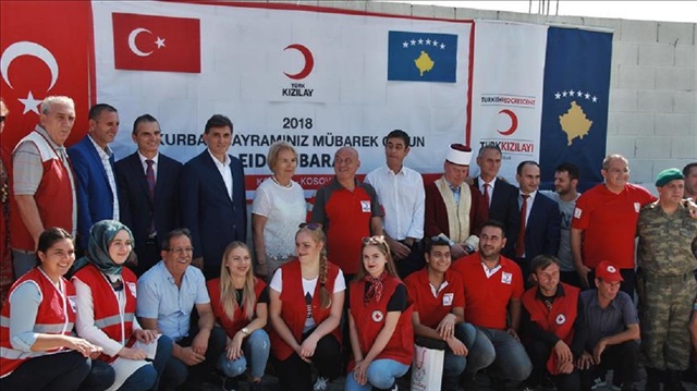 طاقم الهلال الأحمر التركي في كوسوفو
