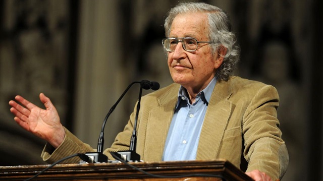Yahudi asıllı ABD’li filozof Noam Chomsky,