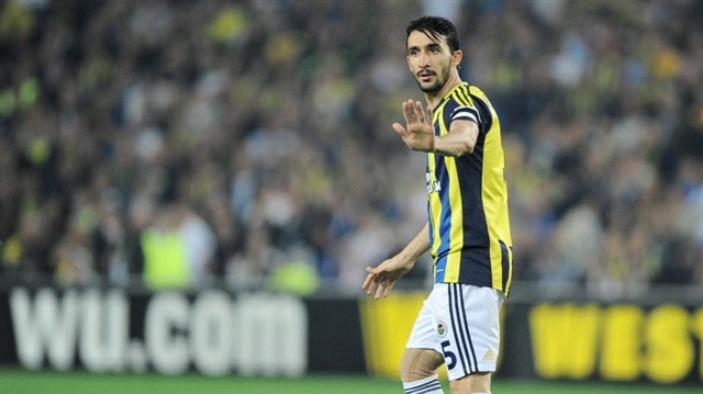 32 yaşındaki Mehmet Topal 2012 yılından bu yana Fenerbahçe forması giyiyor.