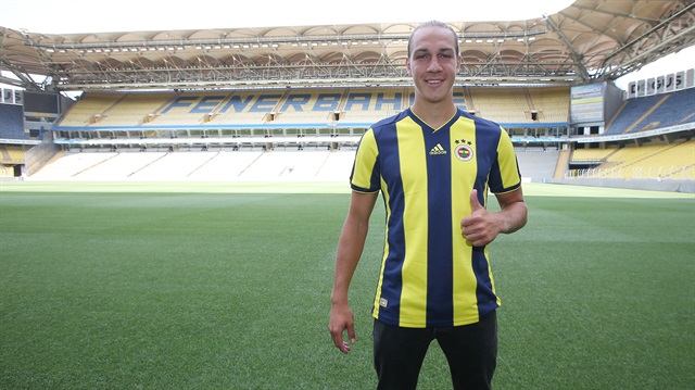 Michael Frey, Fenerbahçe formasını giydi.