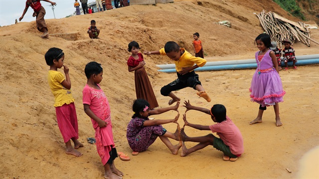 Rohingya refugee children plays in the Balukhali refugee camp in Cox's Bazar, Bangladesh