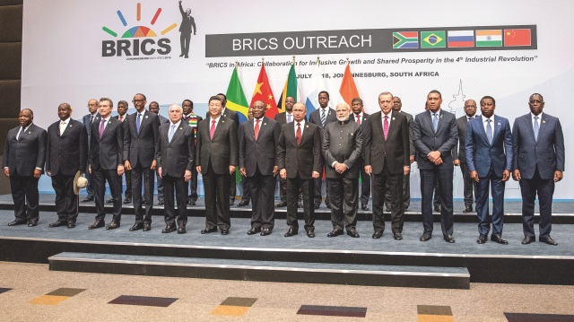 ABD Başkanı Trump’ın hedefinde son olarak geçen ay Güney Afrika’da biraraya gelen BRICS ülkeleri ve Türkiye var.