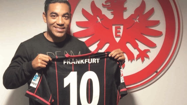 Ülkesi Meksika’da Guadalajara takımında profesyonel futbol kariyeri başlayan Marco Fabian, Chivaz ve Cruz Azul takımlarının formasını giydikten sonra 2016 yılında devre arası transfer döneminde Almanya ekibi Eintracht Frankfurt’a transfer olmuştu.