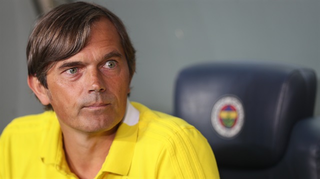 Cocu Fenerbahçe başında çıktığı iki lig maçında 3 puan topladı.