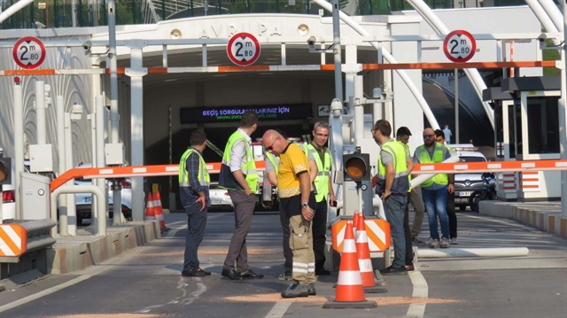 Avrasya Tüneli girişinde trafik kazası: İki gişe trafiğe kapatıldı