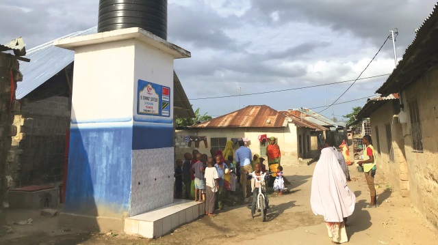 Sadakataşı, fakirlik ve mahrumiyetin kol gezdiği coğrafyada on binlerce Zanzibarlıya temiz su imkânı sağladı. 