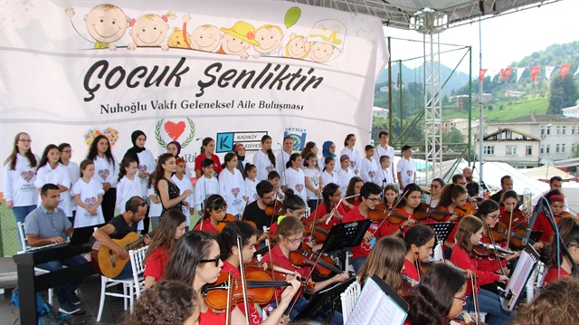 Hayratlı ve Kadıköy’lü çocuklardan ortak konser. 