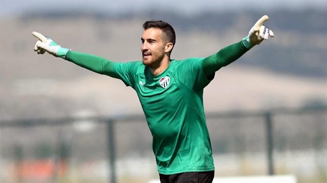 29 yaşındaki milli kaleci Harun Tekin'in Fenerbahçe ile sözleşme imzalaması bekleniyor.