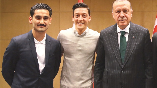  İlkay Gündoğan, Mesut Özil’in Milli takım’ı bırakmasıyla ilgili konuştu