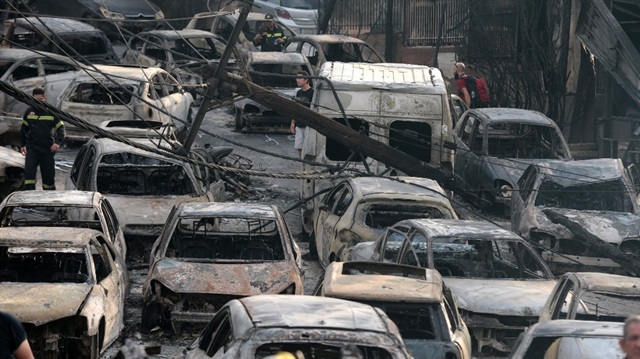 Yunanistan'daki orman yangınının bilançosu: Ölü sayısı 98'e yükseldi