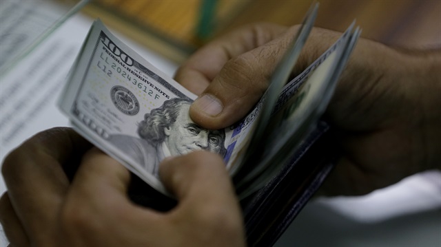  ​Türk Lirasıyla tasarrufu teşvik edici kararlar sonrası dolar 6,51'e kadar geriledi.